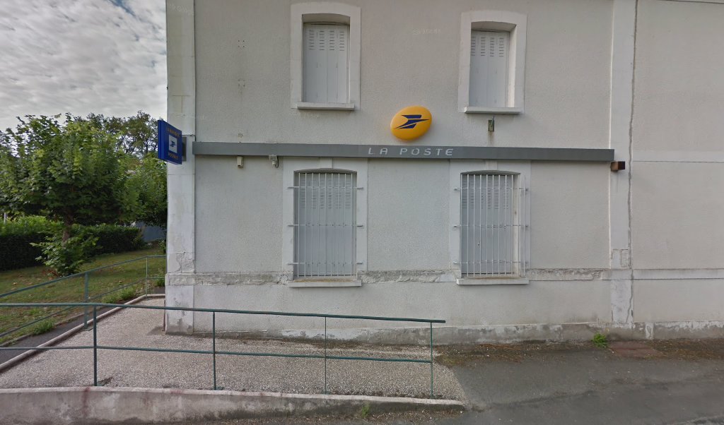 Retrouvez toutes les informations de contacts et horaires d&rsquo;ouverture pour La Poste MONTRESOR situé à Montresor dans le département Indre-et-Loire (37). Pour effectuer envoyer vos colis (colissimo, chronopost, suivi colis), une gestion bancaire (banque postal, French Bank), votre courrier (suivi [&hellip;]