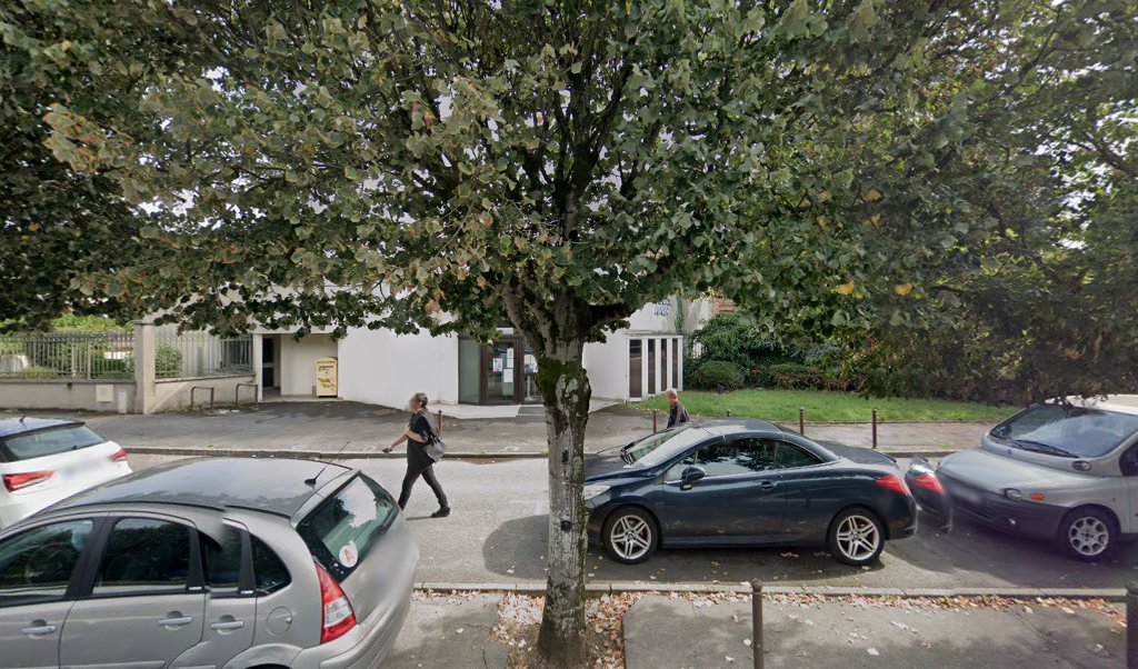 Retrouvez toutes les informations de contacts et horaires d&rsquo;ouverture pour Relais Pickup LA POSTE CARREPRO AVON situé à Avon dans le département Seine-et-Marne (77). Pour effectuer envoyer vos colis (colissimo, chronopost, suivi colis), une gestion bancaire (banque postal, French Bank), [&hellip;]