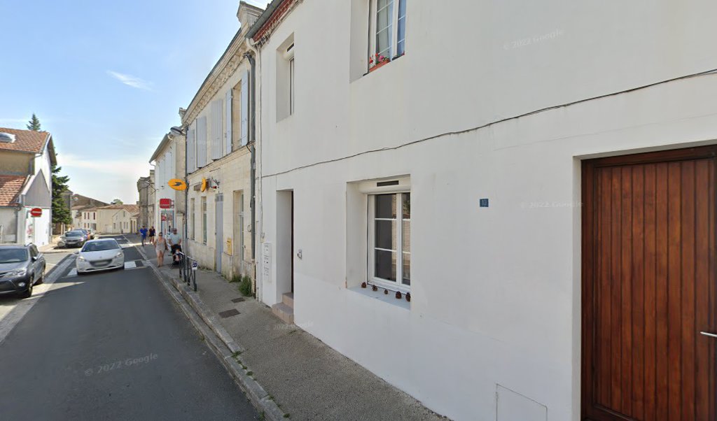 Retrouvez toutes les informations de contacts et horaires d&rsquo;ouverture pour La Poste MORTAGNE SUR GIRONDE situé à Mortagne sur gironde dans le département Charente-Maritime (17). Pour effectuer envoyer vos colis (colissimo, chronopost, suivi colis), une gestion bancaire (banque postal, French [&hellip;]