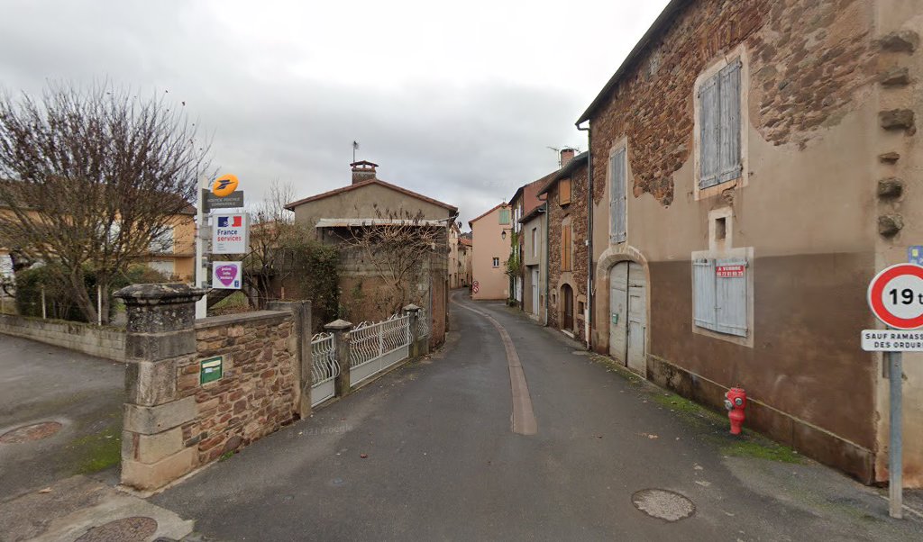 Retrouvez toutes les informations de contacts et horaires d&rsquo;ouverture pour La Poste Agence Communale VABRES L ABBAYE Mairie situé à Vabres l abbaye dans le département Aveyron (12). Pour effectuer envoyer vos colis (colissimo, chronopost, suivi colis), une gestion bancaire [&hellip;]