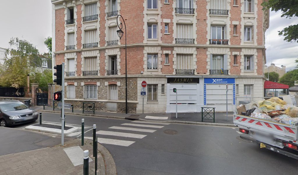 Retrouvez toutes les informations de contacts et horaires d&rsquo;ouverture pour Relais Pickup JASMIN RETOUCHE COUTURE situé à Nanterre dans le département Hauts-de-Seine (92). Pour effectuer envoyer vos colis (colissimo, chronopost, suivi colis), une gestion bancaire (banque postal, French Bank), votre [&hellip;]