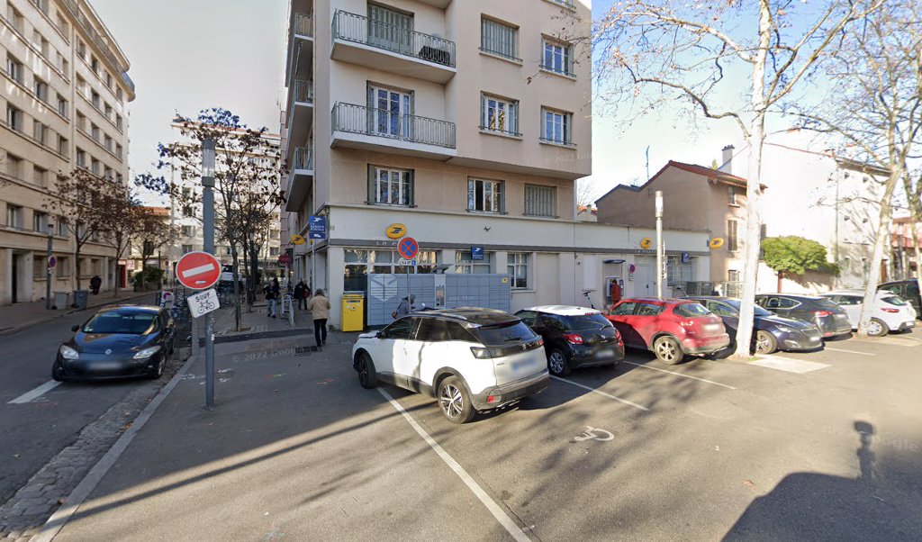 Retrouvez toutes les informations de contacts et horaires d&rsquo;ouverture pour Relais Pickup BUREAU DE POSTE LYON MONTCHAT situé à Lyon dans le département Rhône (69). Pour effectuer envoyer vos colis (colissimo, chronopost, suivi colis), une gestion bancaire (banque postal, French [&hellip;]