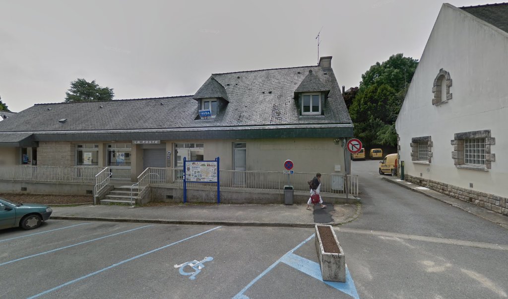 Retrouvez toutes les informations de contacts et horaires d&rsquo;ouverture pour La Poste ROSPORDEN situé à Rosporden dans le département Finistère (29). Pour effectuer envoyer vos colis (colissimo, chronopost, suivi colis), une gestion bancaire (banque postal, French Bank), votre courrier (suivi [&hellip;]