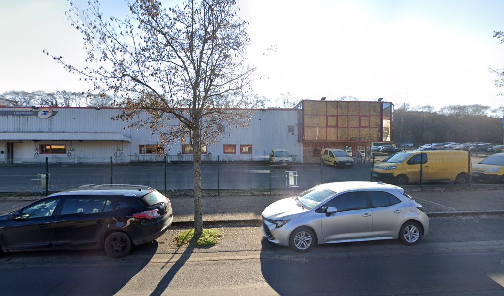 Retrouvez toutes les informations de contacts et horaires d&rsquo;ouverture pour Relais Pickup LA POSTE CARREPRO LE CREUSOT situé à Le creusot dans le département Saône-et-Loire (71). Pour effectuer envoyer vos colis (colissimo, chronopost, suivi colis), une gestion bancaire (banque postal, [&hellip;]