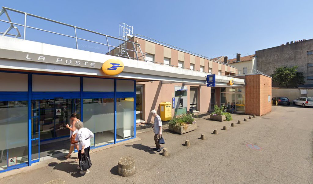 Retrouvez toutes les informations de contacts et horaires d&rsquo;ouverture pour La Poste SAINT MAX situé à Saint-max dans le département Meurthe-et-Moselle (54). Pour effectuer envoyer vos colis (colissimo, chronopost, suivi colis), une gestion bancaire (banque postal, French Bank), votre courrier [&hellip;]