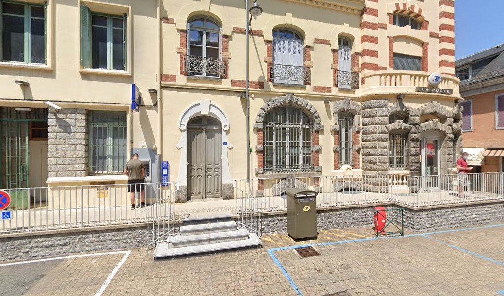 Retrouvez toutes les informations de contacts et horaires d&rsquo;ouverture pour La Poste CAUTERETS situé à Cauterets dans le département Hautes-Pyrénées (65). Pour effectuer envoyer vos colis (colissimo, chronopost, suivi colis), une gestion bancaire (banque postal, French Bank), votre courrier (suivi [&hellip;]