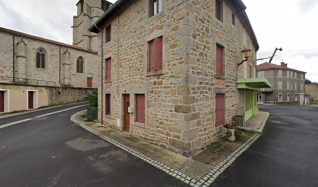 Retrouvez toutes les informations de contacts et horaires d&rsquo;ouverture pour Relais Pickup CHEZ JULIE situé à Job dans le département Puy-de-Dôme (63). Pour effectuer envoyer vos colis (colissimo, chronopost, suivi colis), une gestion bancaire (banque postal, French Bank), votre courrier [&hellip;]