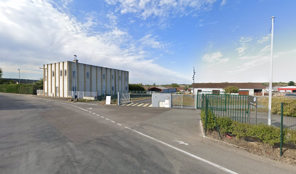 Retrouvez toutes les informations de contacts et horaires d&rsquo;ouverture pour La Poste Espace Clients Pro CHAROLLES PDC1 situé à Charolles dans le département Saône-et-Loire (71). Pour effectuer envoyer vos colis (colissimo, chronopost, suivi colis), une gestion bancaire (banque postal, French [&hellip;]
