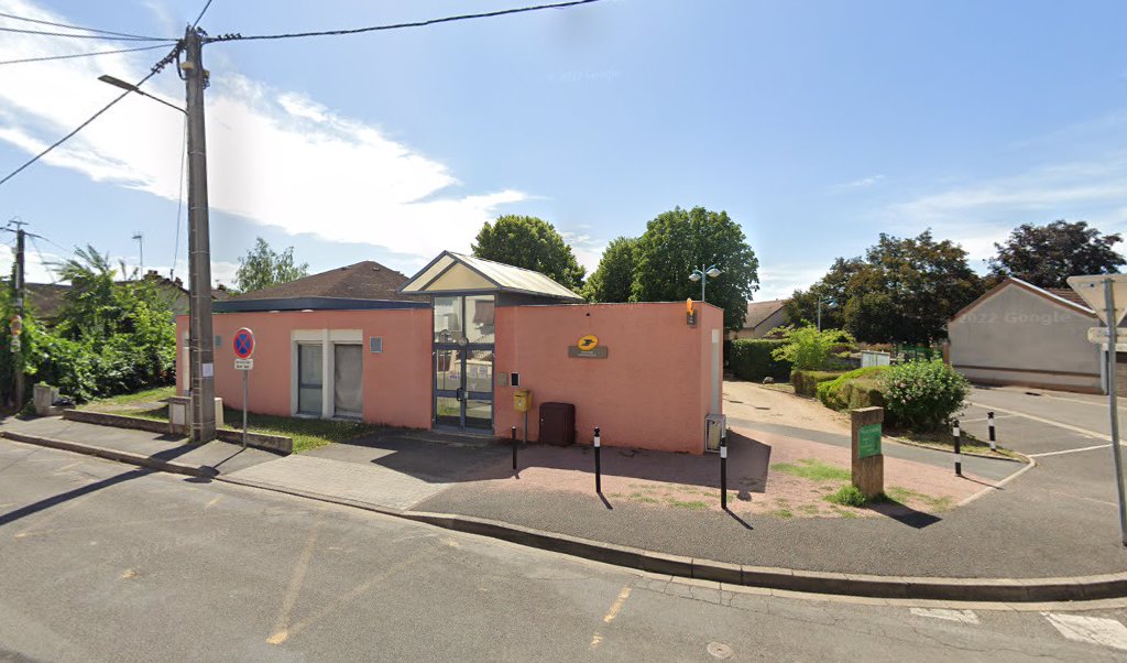 Retrouvez toutes les informations de contacts et horaires d&rsquo;ouverture pour La Poste Agence Communale YZEURE Mairie situé à Yzeure dans le département Allier (03). Pour effectuer envoyer vos colis (colissimo, chronopost, suivi colis), une gestion bancaire (banque postal, French Bank), [&hellip;]