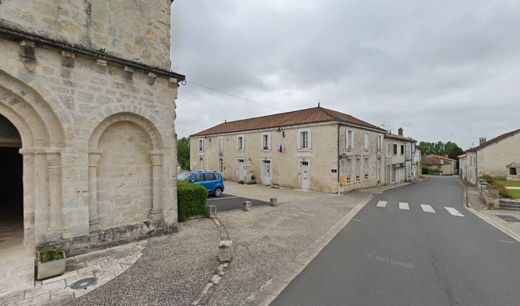 Retrouvez toutes les informations de contacts et horaires d&rsquo;ouverture pour La Poste Agence Communale GURAT Mairie situé à Gurat dans le département Charente (16). Pour effectuer envoyer vos colis (colissimo, chronopost, suivi colis), une gestion bancaire (banque postal, French Bank), [&hellip;]