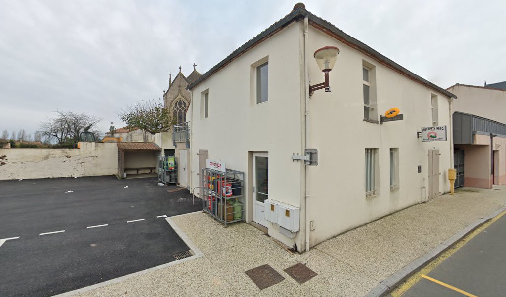 Retrouvez toutes les informations de contacts et horaires d&rsquo;ouverture pour Relais Pickup PETRO S MAG situé à St pierre du chemin dans le département Vendée (85). Pour effectuer envoyer vos colis (colissimo, chronopost, suivi colis), une gestion bancaire (banque postal, [&hellip;]