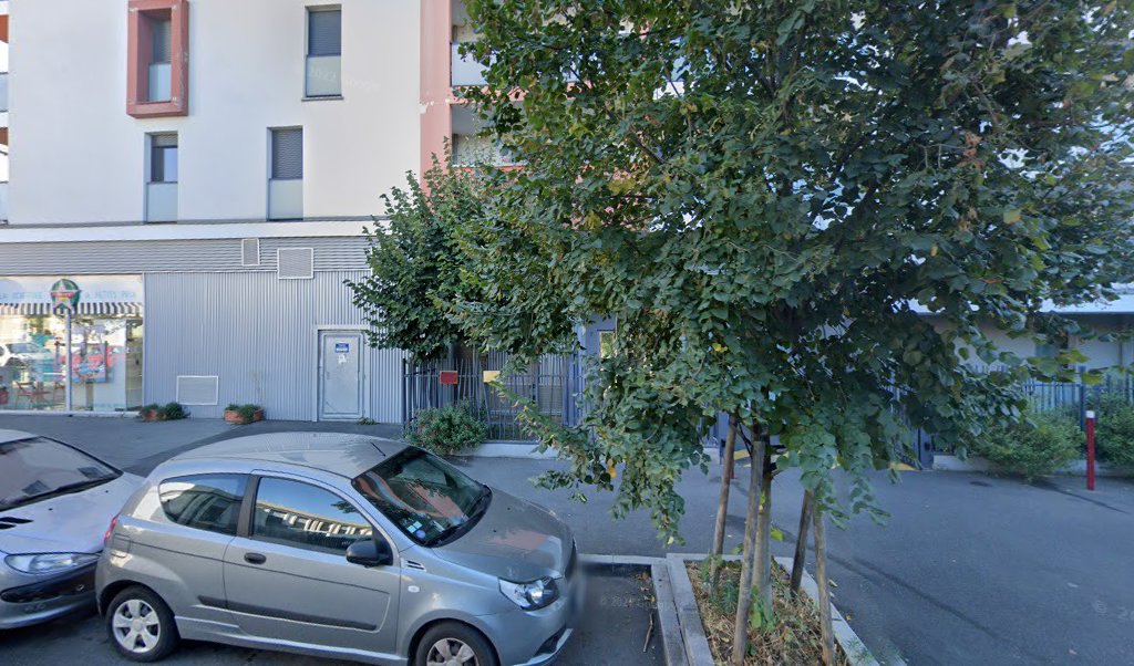 Retrouvez toutes les informations de contacts et horaires d&rsquo;ouverture pour Relais Pickup SOLEIL DU DROUET situé à Fresnes dans le département Val-de-Marne (94). Pour effectuer envoyer vos colis (colissimo, chronopost, suivi colis), une gestion bancaire (banque postal, French Bank), votre [&hellip;]