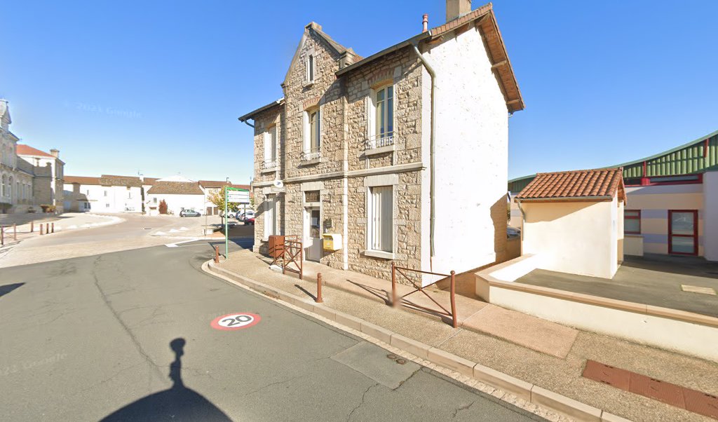 Retrouvez toutes les informations de contacts et horaires d&rsquo;ouverture pour La Poste Agence Communale ST MARTIN BELLE ROCHE Mairie situé à St martin belle roche dans le département Saône-et-Loire (71). Pour effectuer envoyer vos colis (colissimo, chronopost, suivi colis), une [&hellip;]