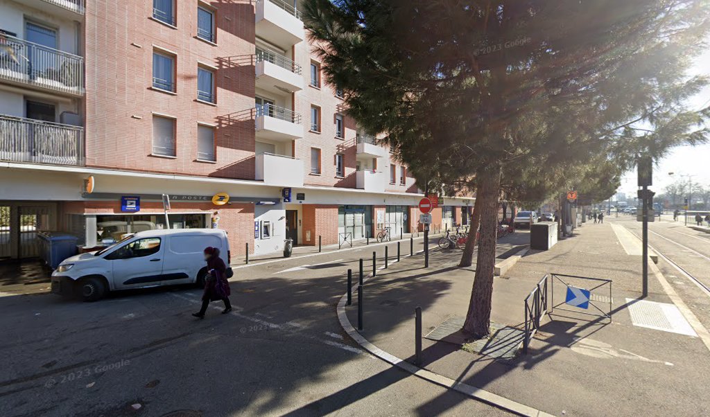 Retrouvez toutes les informations de contacts et horaires d&rsquo;ouverture pour La Poste TOULOUSE CROIX DE PIERRE situé à Toulouse dans le département Haute-Garonne (31). Pour effectuer envoyer vos colis (colissimo, chronopost, suivi colis), une gestion bancaire (banque postal, French Bank), [&hellip;]