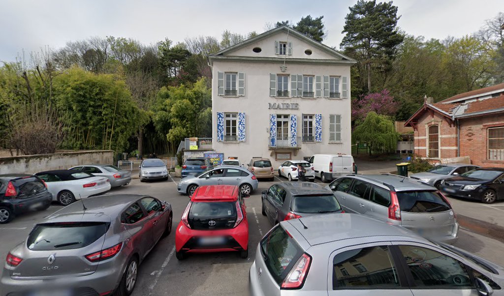 Retrouvez toutes les informations de contacts et horaires d&rsquo;ouverture pour La Poste Relais LYON IL BARBE situé à Lyon dans le département Rhône (69). Pour effectuer envoyer vos colis (colissimo, chronopost, suivi colis), une gestion bancaire (banque postal, French Bank), [&hellip;]