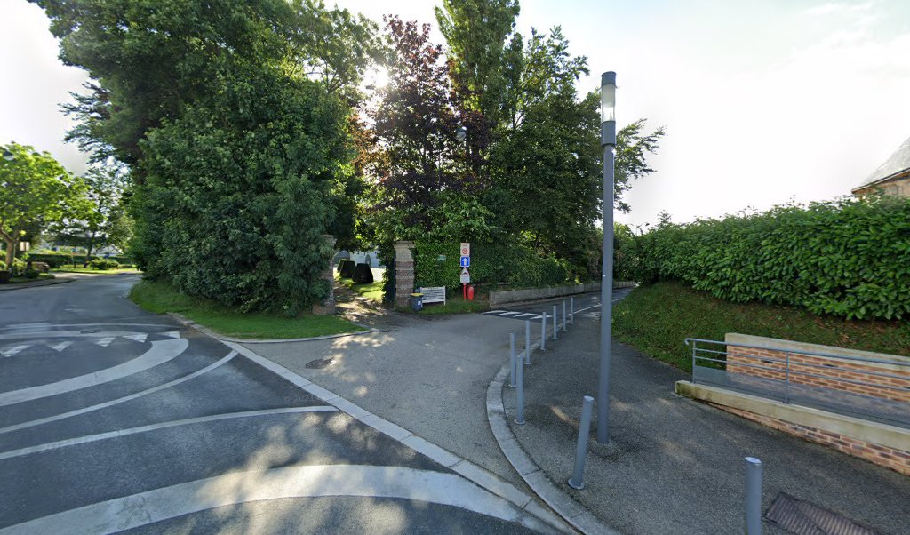 Retrouvez toutes les informations de contacts et horaires d&rsquo;ouverture pour La Poste Relais SAINNEVILLE Buraliste situé à Sainneville dans le département Seine-Maritime (76). Pour effectuer envoyer vos colis (colissimo, chronopost, suivi colis), une gestion bancaire (banque postal, French Bank), votre [&hellip;]