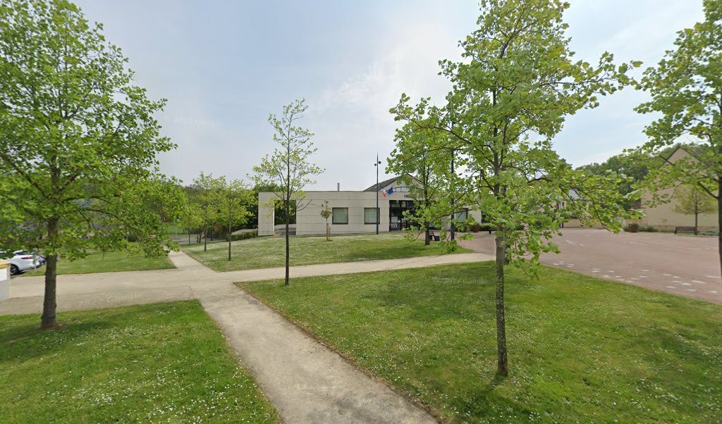 Retrouvez toutes les informations de contacts et horaires d&rsquo;ouverture pour La Poste Agence Communale ROUILLON Mairie situé à Rouillon dans le département Sarthe (72). Pour effectuer envoyer vos colis (colissimo, chronopost, suivi colis), une gestion bancaire (banque postal, French Bank), [&hellip;]