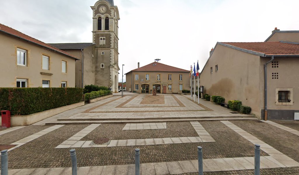 Retrouvez toutes les informations de contacts et horaires d&rsquo;ouverture pour La Poste Agence Communale AY SUR MOSELLE Mairie situé à Ay sur moselle dans le département Moselle (57). Pour effectuer envoyer vos colis (colissimo, chronopost, suivi colis), une gestion bancaire [&hellip;]