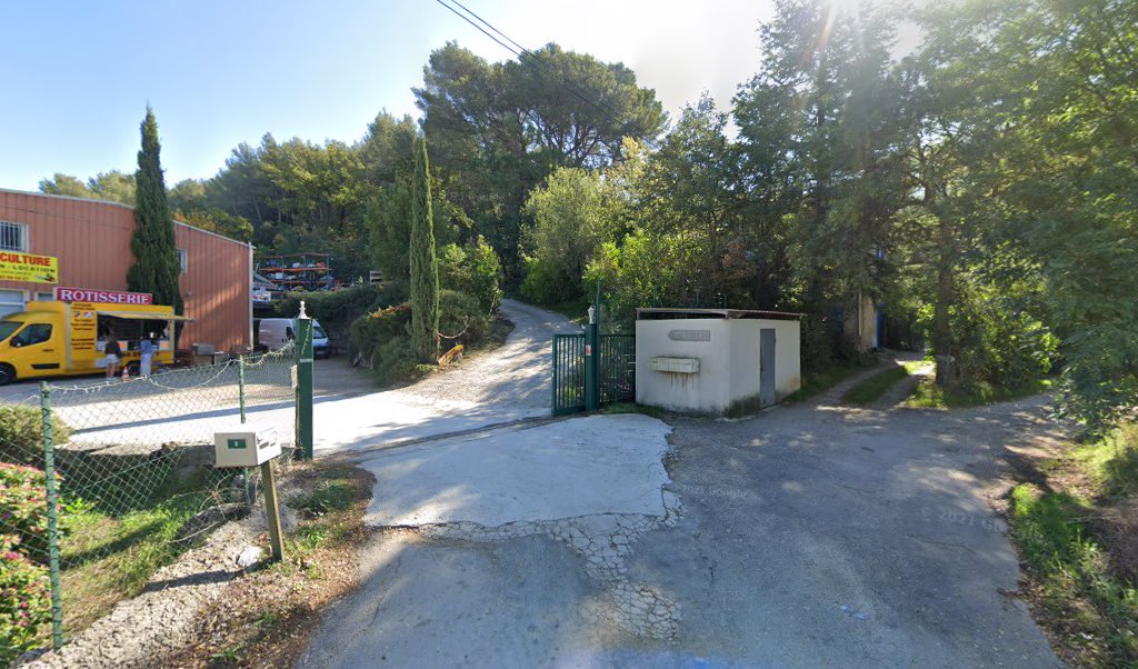 Retrouvez toutes les informations de contacts et horaires d&rsquo;ouverture pour Relais Pickup TERRE DE PROVENCE situé à Auriol dans le département Bouches-du-Rhône (13). Pour effectuer envoyer vos colis (colissimo, chronopost, suivi colis), une gestion bancaire (banque postal, French Bank), votre [&hellip;]