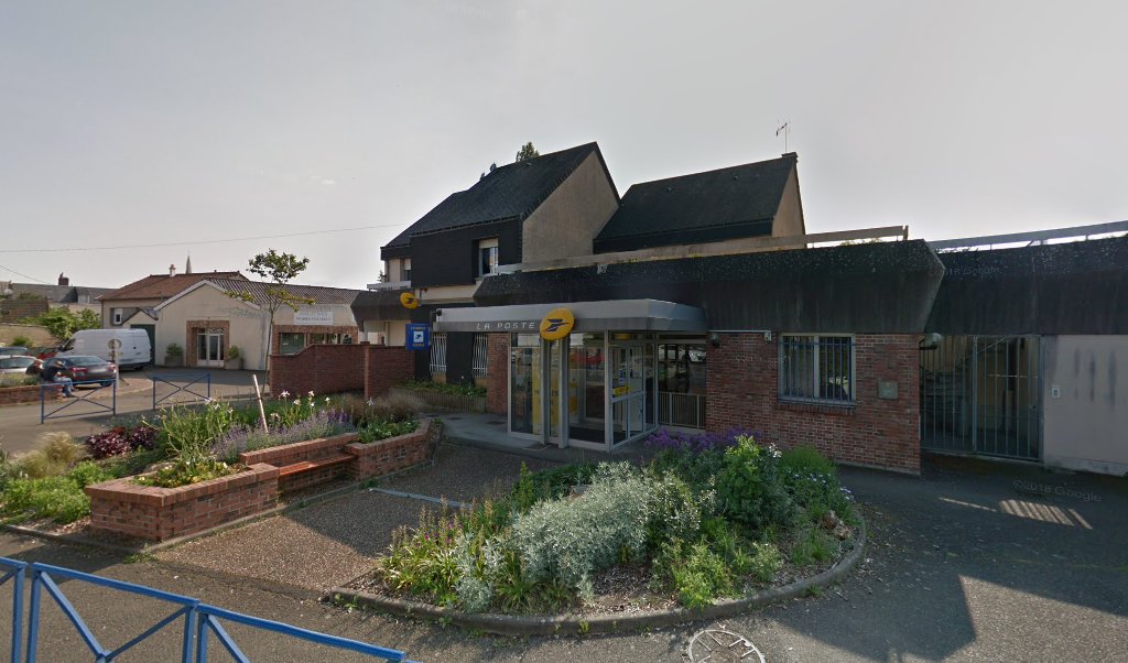 Retrouvez toutes les informations de contacts et horaires d&rsquo;ouverture pour La Poste SAINT CALAIS situé à St calais dans le département Sarthe (72). Pour effectuer envoyer vos colis (colissimo, chronopost, suivi colis), une gestion bancaire (banque postal, French Bank), votre [&hellip;]