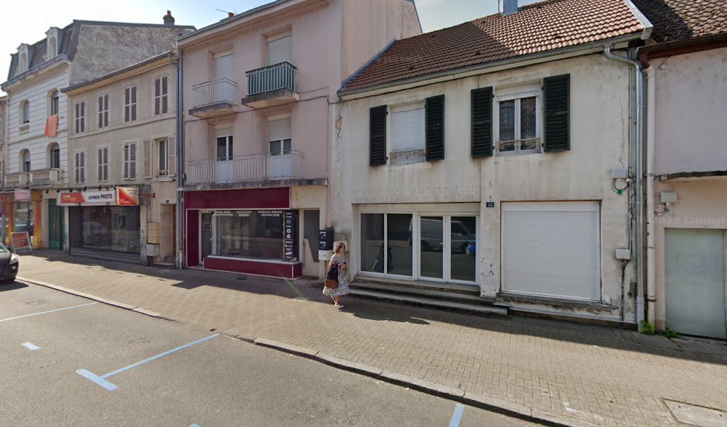 Retrouvez toutes les informations de contacts et horaires d&rsquo;ouverture pour Relais Pickup MAGIE CASH situé à Lure dans le département Haute-Saône (70). Pour effectuer envoyer vos colis (colissimo, chronopost, suivi colis), une gestion bancaire (banque postal, French Bank), votre courrier [&hellip;]