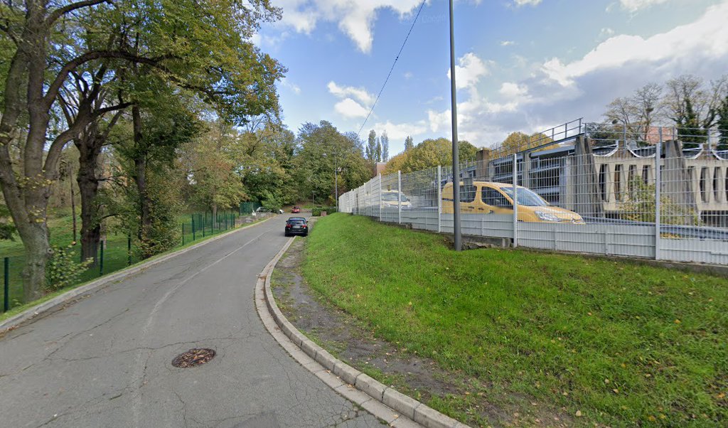 Retrouvez toutes les informations de contacts et horaires d&rsquo;ouverture pour La Poste Espace Clients Pro CLICHY SOUS BOIS PDC1 situé à Clichy sous bois dans le département Seine-Saint-Denis (93). Pour effectuer envoyer vos colis (colissimo, chronopost, suivi colis), une gestion [&hellip;]