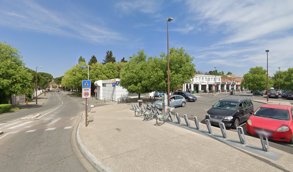 Retrouvez toutes les informations de contacts et horaires d&rsquo;ouverture pour La Poste AVIGNON PONT DES DEUX EAUX situé à Avignon dans le département Vaucluse (84). Pour effectuer envoyer vos colis (colissimo, chronopost, suivi colis), une gestion bancaire (banque postal, French [&hellip;]
