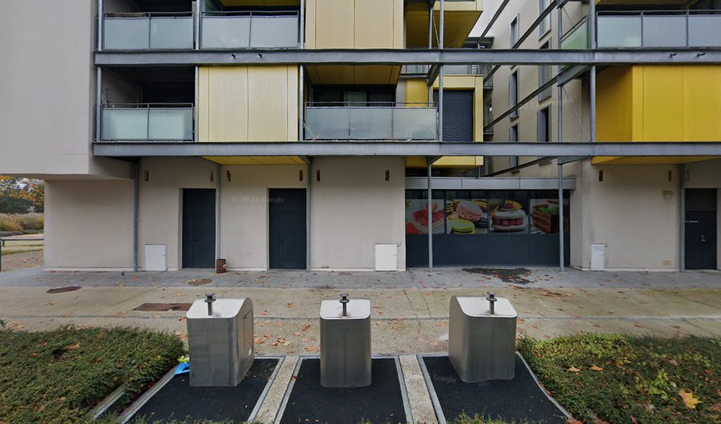 Retrouvez toutes les informations de contacts et horaires d&rsquo;ouverture pour La Poste Relais CHARTRES PETIT CLOS RPU situé à Chartres dans le département Eure-et-Loir (28). Pour effectuer envoyer vos colis (colissimo, chronopost, suivi colis), une gestion bancaire (banque postal, French [&hellip;]