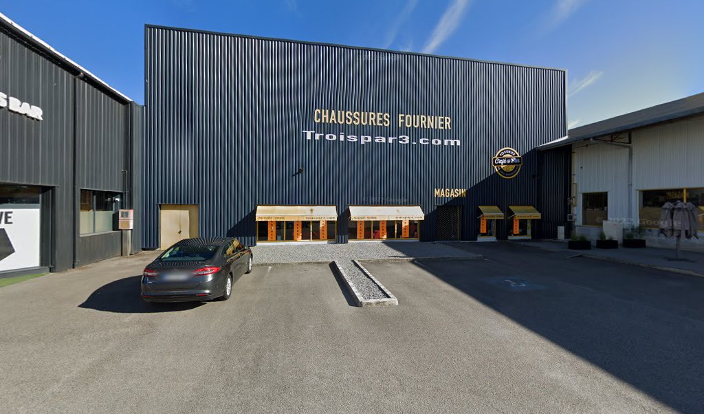 Retrouvez toutes les informations de contacts et horaires d&rsquo;ouverture pour Relais Pickup FOURNIER CHAUSSURES situé à Limoges dans le département Haute-Vienne (87). Pour effectuer envoyer vos colis (colissimo, chronopost, suivi colis), une gestion bancaire (banque postal, French Bank), votre courrier [&hellip;]