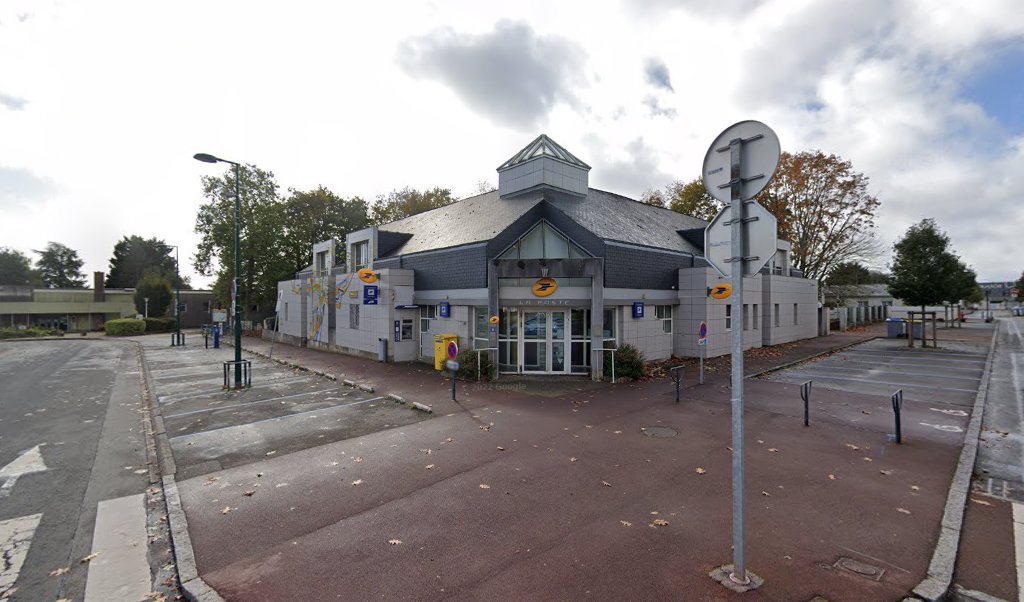 Retrouvez toutes les informations de contacts et horaires d&rsquo;ouverture pour La Poste SAINTE LUCE SUR LOIRE situé à Ste luce sur loire dans le département Loire-Atlantique (44). Pour effectuer envoyer vos colis (colissimo, chronopost, suivi colis), une gestion bancaire (banque [&hellip;]