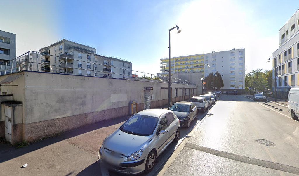 Retrouvez toutes les informations de contacts et horaires d&rsquo;ouverture pour La Poste Espace Clients Pro TREMBLAY EN FRANCE PDC1 situé à Tremblay en france dans le département Seine-Saint-Denis (93). Pour effectuer envoyer vos colis (colissimo, chronopost, suivi colis), une gestion [&hellip;]