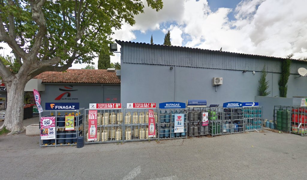 Retrouvez toutes les informations de contacts et horaires d&rsquo;ouverture pour Relais Pickup INTERMARCHE situé à Lambesc dans le département Bouches-du-Rhône (13). Pour effectuer envoyer vos colis (colissimo, chronopost, suivi colis), une gestion bancaire (banque postal, French Bank), votre courrier (suivi [&hellip;]