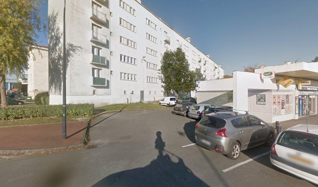 Retrouvez toutes les informations de contacts et horaires d&rsquo;ouverture pour Relais Pickup POINT JEUX situé à Bordeaux dans le département Gironde (33). Pour effectuer envoyer vos colis (colissimo, chronopost, suivi colis), une gestion bancaire (banque postal, French Bank), votre courrier [&hellip;]