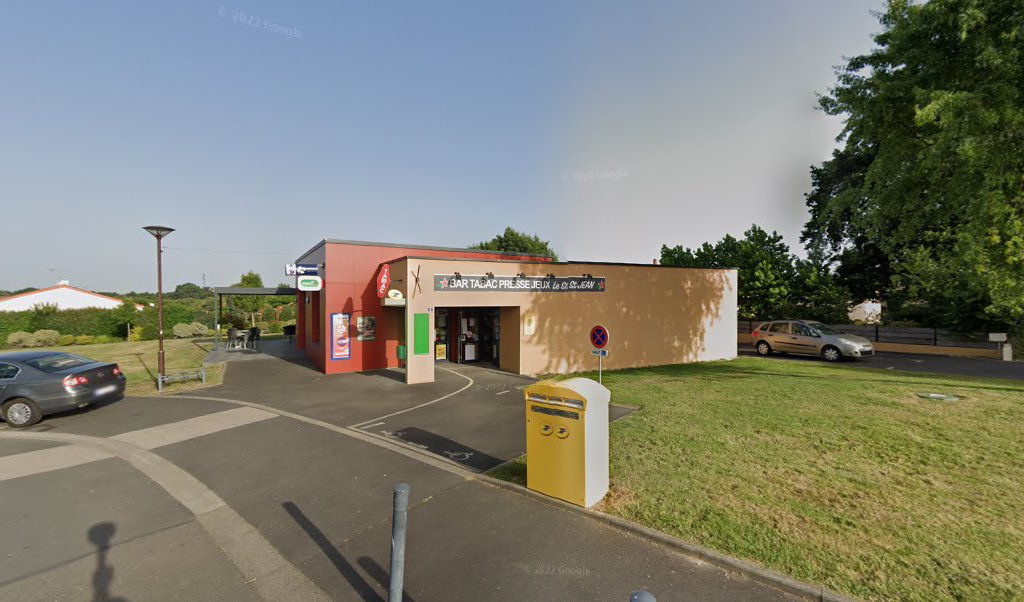 Retrouvez toutes les informations de contacts et horaires d&rsquo;ouverture pour La Poste Relais LA GENETOUZE Buraliste situé à La genetouze dans le département Vendée (85). Pour effectuer envoyer vos colis (colissimo, chronopost, suivi colis), une gestion bancaire (banque postal, French [&hellip;]