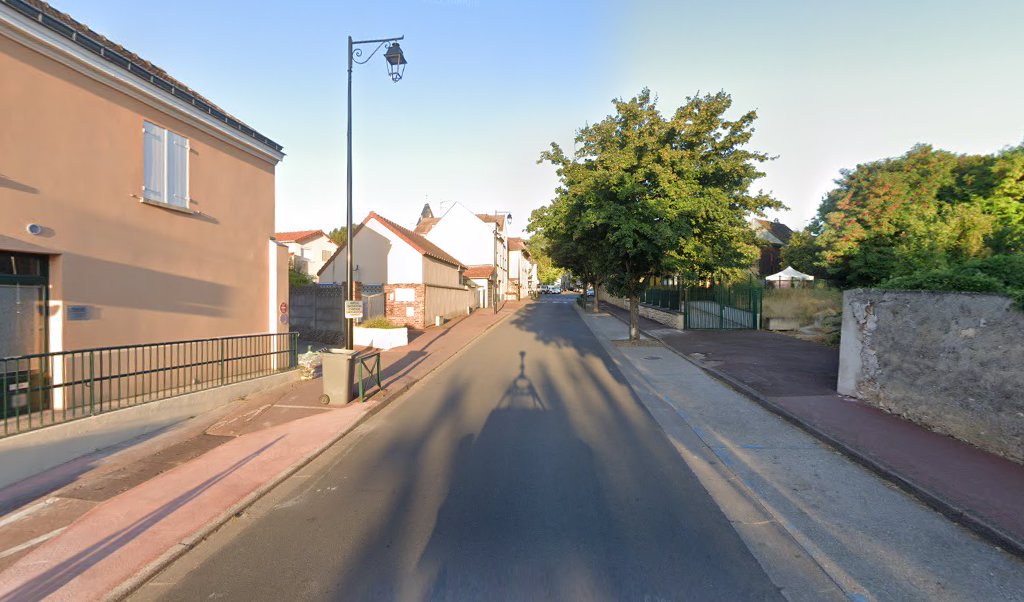 Retrouvez toutes les informations de contacts et horaires d&rsquo;ouverture pour La Poste SAULX LES CHARTREUX situé à Saulx les chartreux dans le département Essonne (91). Pour effectuer envoyer vos colis (colissimo, chronopost, suivi colis), une gestion bancaire (banque postal, French [&hellip;]