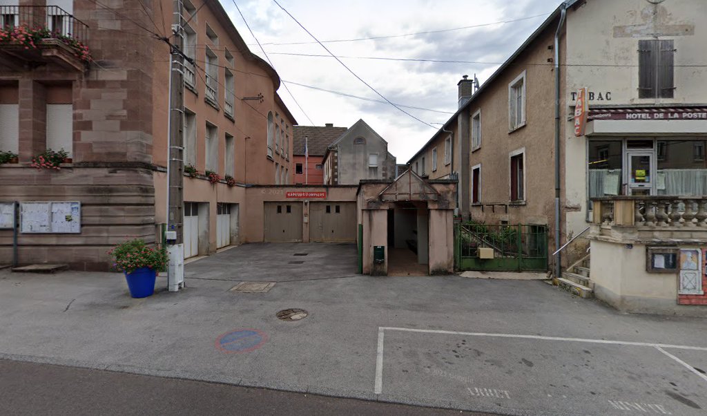 Retrouvez toutes les informations de contacts et horaires d&rsquo;ouverture pour La Poste Agence Communale FONTAINE LES LUXEUIL Mairie situé à Fontaine les luxeuil dans le département Haute-Saône (70). Pour effectuer envoyer vos colis (colissimo, chronopost, suivi colis), une gestion bancaire [&hellip;]