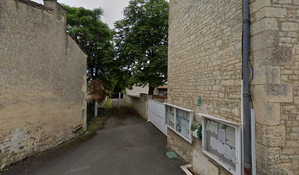 Retrouvez toutes les informations de contacts et horaires d&rsquo;ouverture pour La Poste Agence Communale XAMBES Mairie situé à Xambes dans le département Charente (16). Pour effectuer envoyer vos colis (colissimo, chronopost, suivi colis), une gestion bancaire (banque postal, French Bank), [&hellip;]