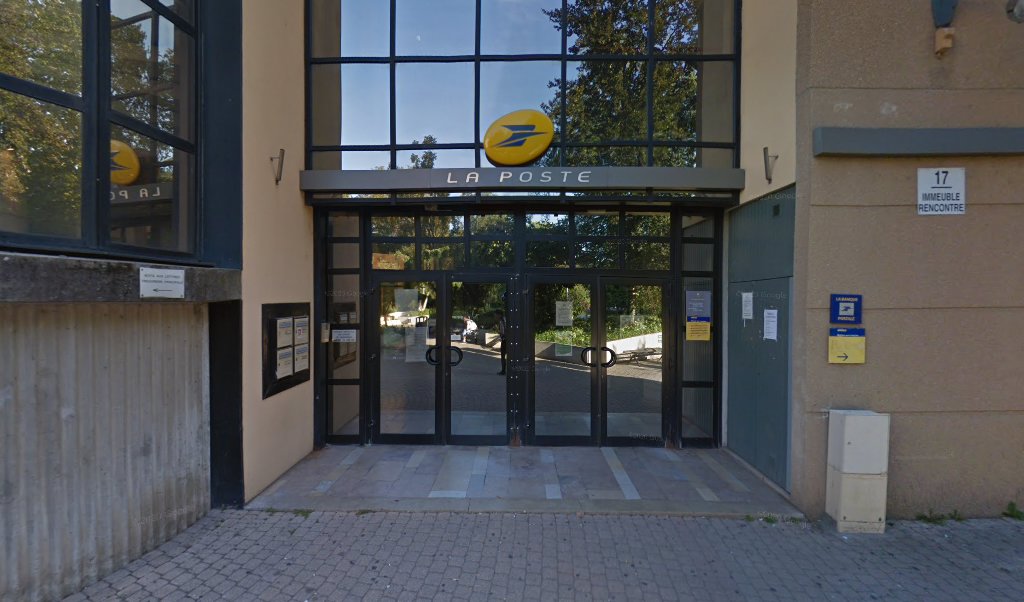 Retrouvez toutes les informations de contacts et horaires d&rsquo;ouverture pour La Poste VENISSIEUX PRINCIPAL situé à Venissieux dans le département Rhône (69). Pour effectuer envoyer vos colis (colissimo, chronopost, suivi colis), une gestion bancaire (banque postal, French Bank), votre courrier [&hellip;]