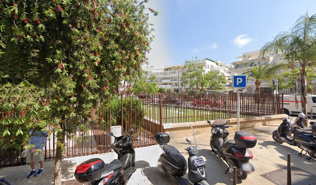Retrouvez toutes les informations de contacts et horaires d&rsquo;ouverture pour La Poste Espace Clients Pro CANNES CENTRE PDC2 situé à Cannes dans le département Alpes-Maritimes (06). Pour effectuer envoyer vos colis (colissimo, chronopost, suivi colis), une gestion bancaire (banque postal, [&hellip;]