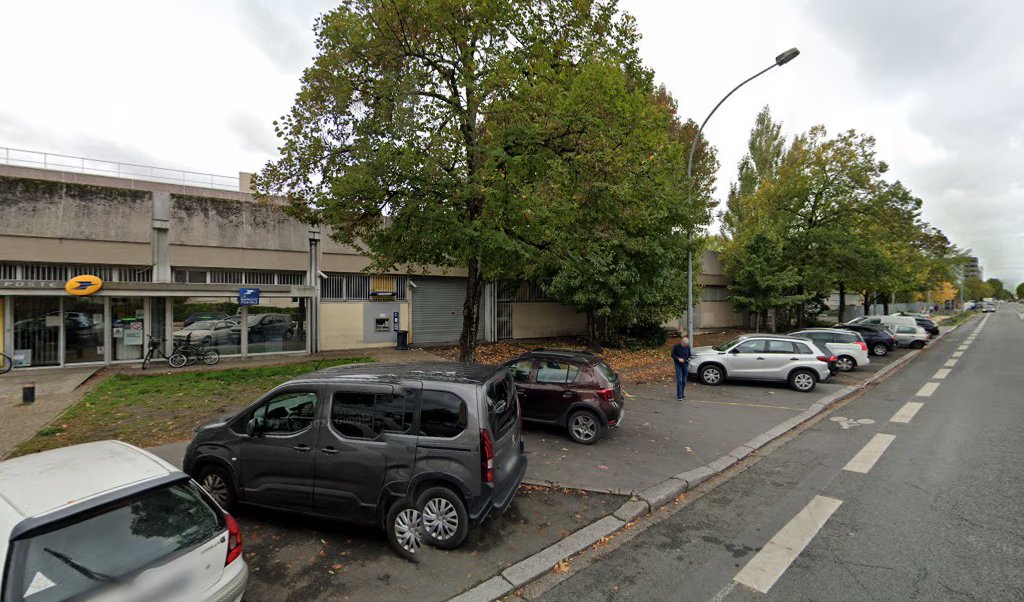 Retrouvez toutes les informations de contacts et horaires d&rsquo;ouverture pour La Poste BORDEAUX MARITIME situé à Bordeaux dans le département Gironde (33). Pour effectuer envoyer vos colis (colissimo, chronopost, suivi colis), une gestion bancaire (banque postal, French Bank), votre courrier [&hellip;]