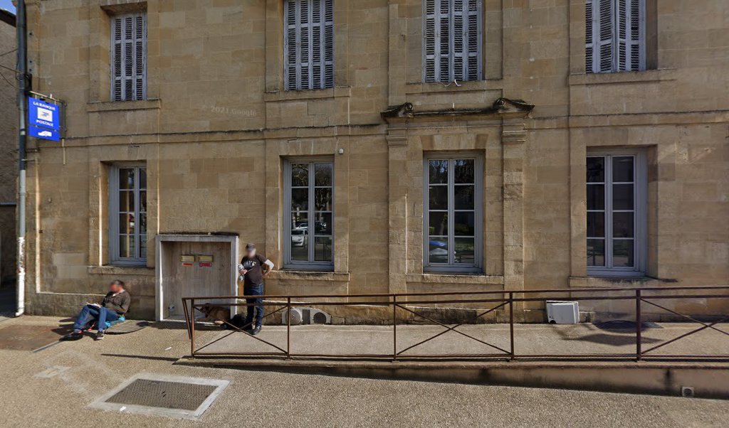 Retrouvez toutes les informations de contacts et horaires d&rsquo;ouverture pour La Poste MONTIGNAC situé à Montignac dans le département Dordogne (24). Pour effectuer envoyer vos colis (colissimo, chronopost, suivi colis), une gestion bancaire (banque postal, French Bank), votre courrier (suivi [&hellip;]