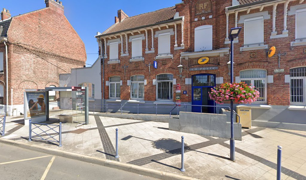 Retrouvez toutes les informations de contacts et horaires d&rsquo;ouverture pour La Poste LA CHAPELLE D ARMENTIERES situé à La chapelle d armentieres dans le département Nord (59). Pour effectuer envoyer vos colis (colissimo, chronopost, suivi colis), une gestion bancaire (banque [&hellip;]