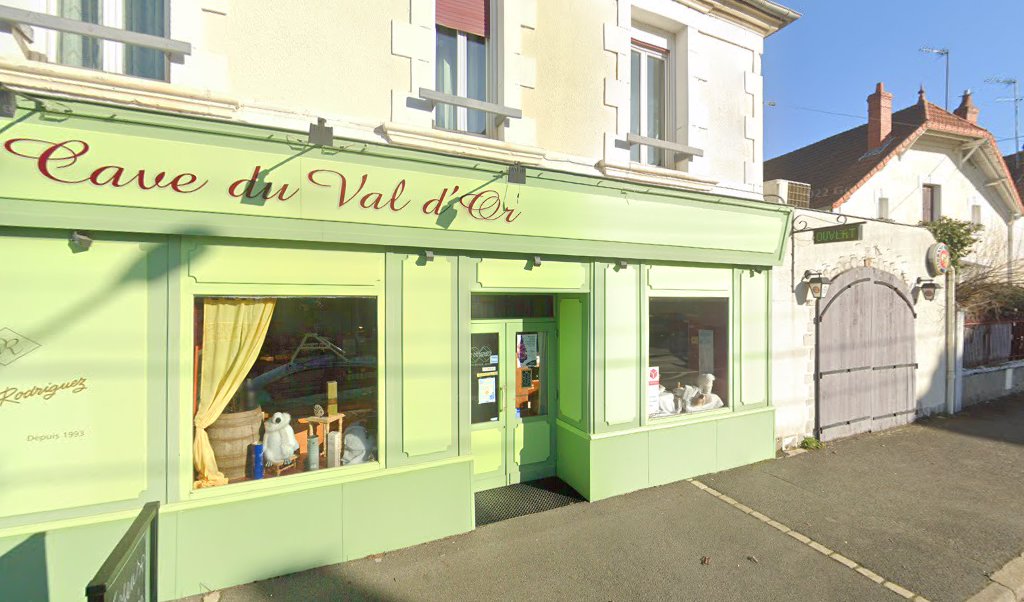 Retrouvez toutes les informations de contacts et horaires d&rsquo;ouverture pour Relais Pickup CAVE DU VAL DOR situé à Nevers dans le département Nièvre (58). Pour effectuer envoyer vos colis (colissimo, chronopost, suivi colis), une gestion bancaire (banque postal, French Bank), [&hellip;]
