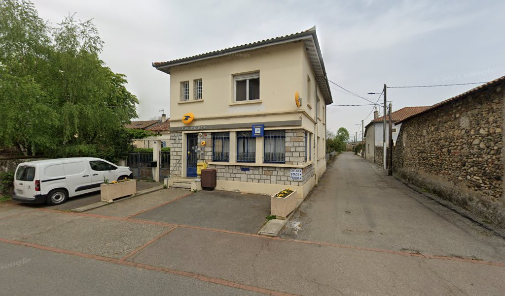 Retrouvez toutes les informations de contacts et horaires d&rsquo;ouverture pour La Poste POINTIS DE RIVIERE situé à Pointis de riviere dans le département Haute-Garonne (31). Pour effectuer envoyer vos colis (colissimo, chronopost, suivi colis), une gestion bancaire (banque postal, French [&hellip;]