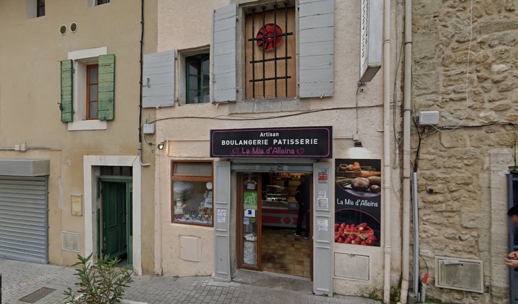 Retrouvez toutes les informations de contacts et horaires d&rsquo;ouverture pour Relais Pickup TABAC PRESSE D ALLEINS situé à Alleins dans le département Bouches-du-Rhône (13). Pour effectuer envoyer vos colis (colissimo, chronopost, suivi colis), une gestion bancaire (banque postal, French Bank), [&hellip;]