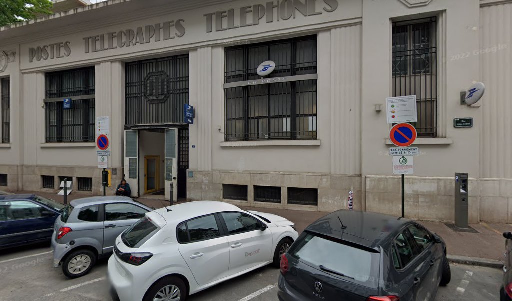 Retrouvez toutes les informations de contacts et horaires d&rsquo;ouverture pour La Poste BAYONNE LABAT situé à Bayonne dans le département Pyrénées Atlantiques (64). Pour effectuer envoyer vos colis (colissimo, chronopost, suivi colis), une gestion bancaire (banque postal, French Bank), votre [&hellip;]