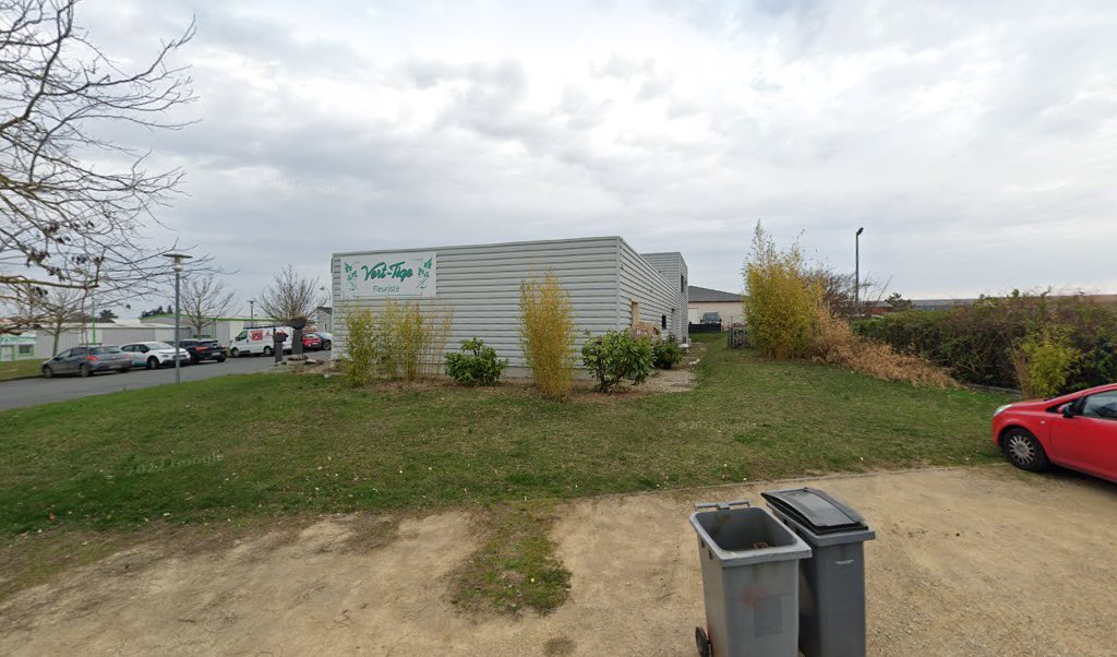 Retrouvez toutes les informations de contacts et horaires d&rsquo;ouverture pour Relais Pickup VERT-TIGE situé à St georges les baillargeaux dans le département Vienne (86). Pour effectuer envoyer vos colis (colissimo, chronopost, suivi colis), une gestion bancaire (banque postal, French Bank), [&hellip;]