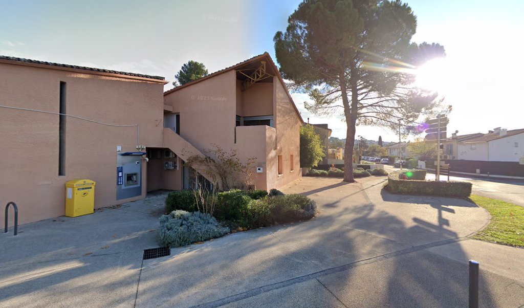 Retrouvez toutes les informations de contacts et horaires d&rsquo;ouverture pour La Poste SAINT GELY DU FESC situé à St gely du fesc dans le département Hérault (34). Pour effectuer envoyer vos colis (colissimo, chronopost, suivi colis), une gestion bancaire (banque [&hellip;]