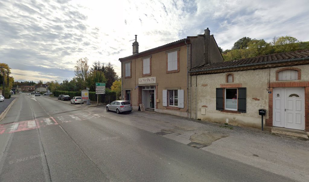 Retrouvez toutes les informations de contacts et horaires d&rsquo;ouverture pour Relais Pickup LA VIE DU FIL situé à Lagarrigue dans le département Tarn (81). Pour effectuer envoyer vos colis (colissimo, chronopost, suivi colis), une gestion bancaire (banque postal, French Bank), [&hellip;]