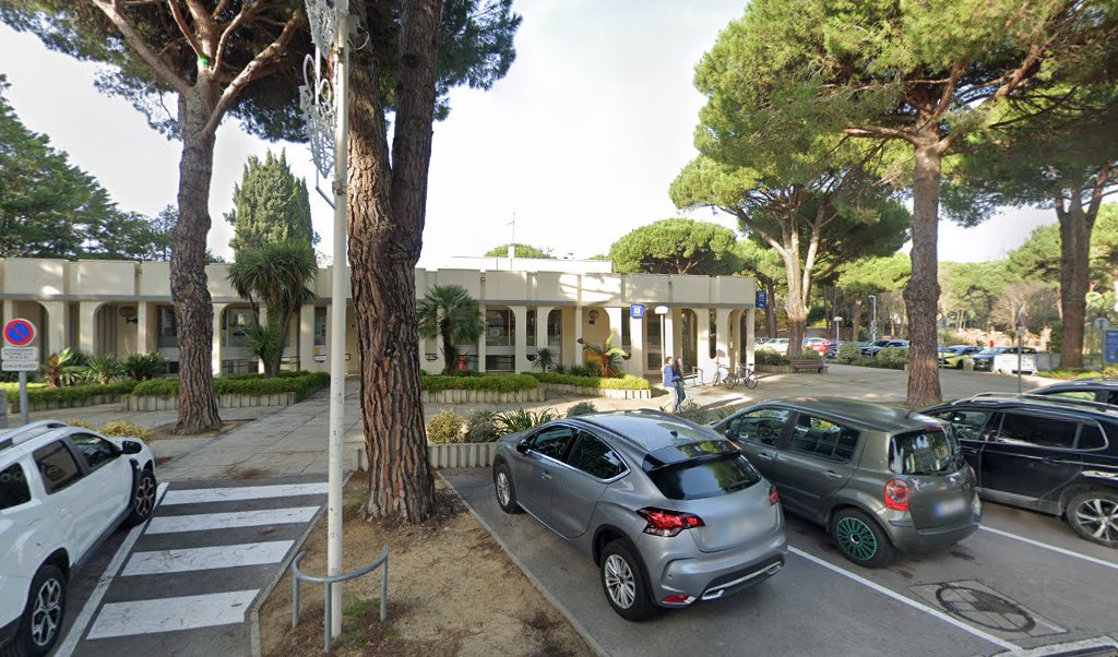 Retrouvez toutes les informations de contacts et horaires d&rsquo;ouverture pour La Poste LA GRANDE MOTTE situé à La grande motte dans le département Hérault (34). Pour effectuer envoyer vos colis (colissimo, chronopost, suivi colis), une gestion bancaire (banque postal, French [&hellip;]